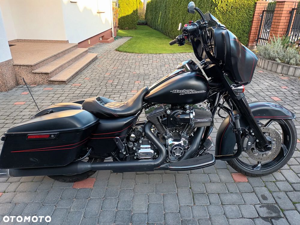 Harley-Davidson Touring Street Glide - 19