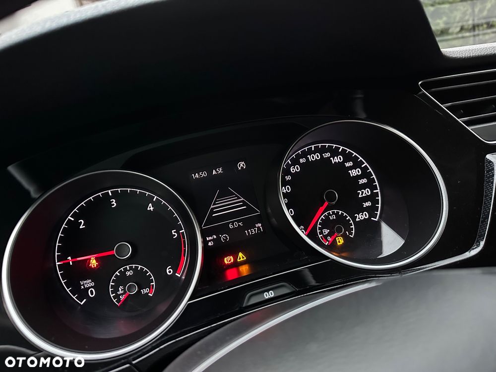 Volkswagen Touran 1.6 TDI SCR (BlueMotion Technology) SOUND - 33