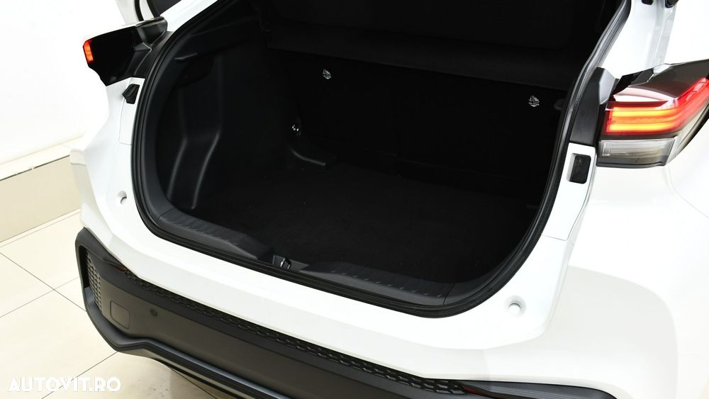 Toyota C-HR 2.0 Hybrid Teamplayer - 25