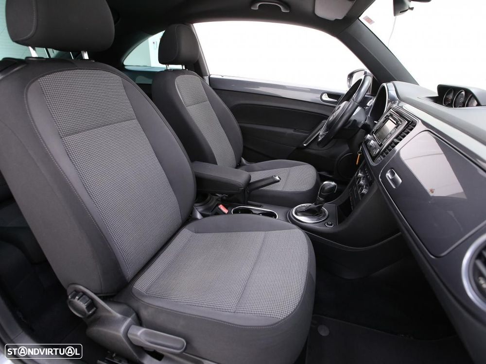 VW New Beetle - 10