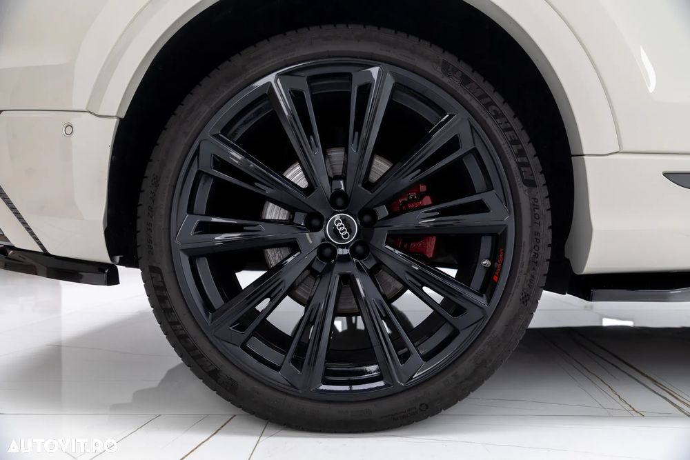 Audi Q8 55 TFSIe quattro tiptronic - 12