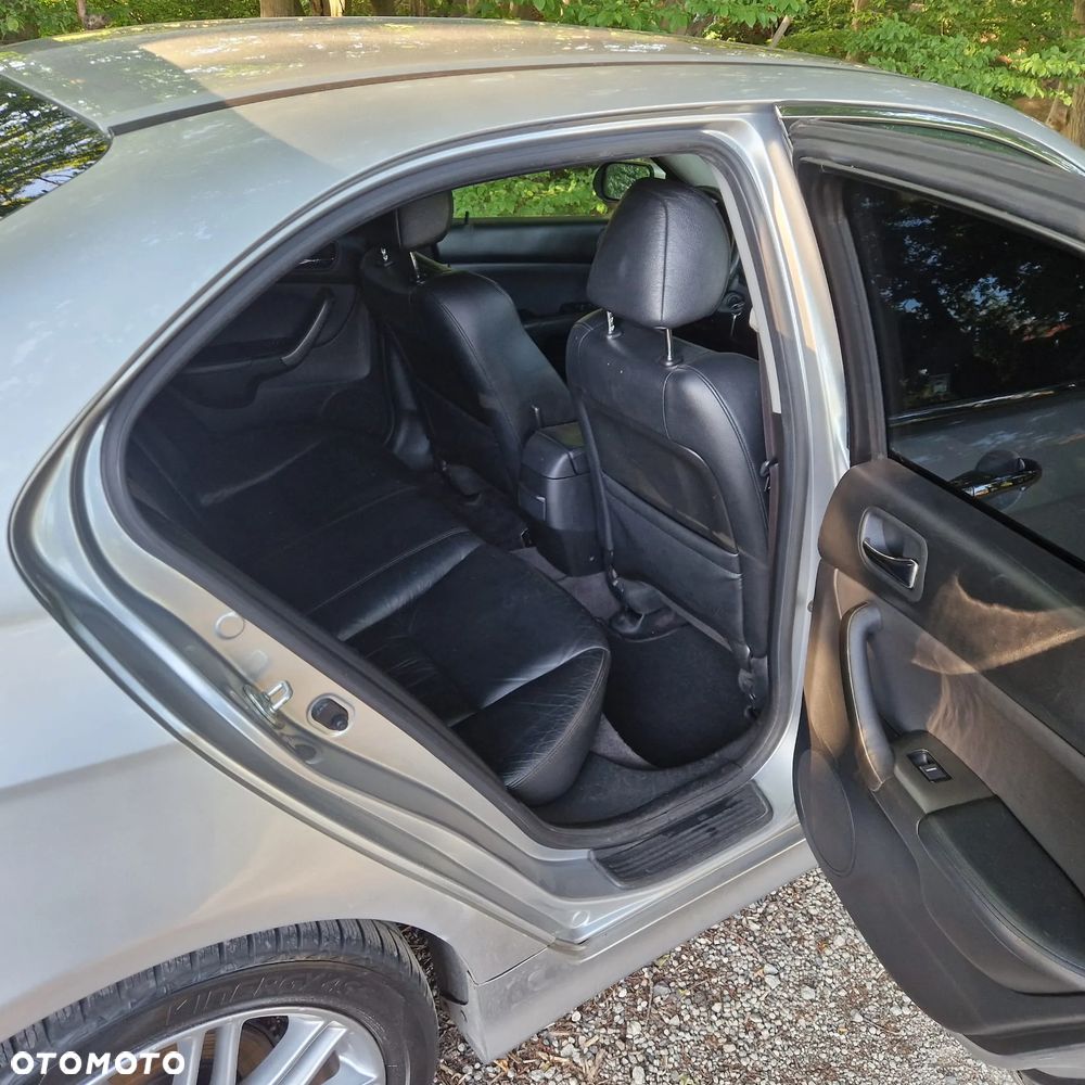 Honda Accord 2.0 i Executive - 18