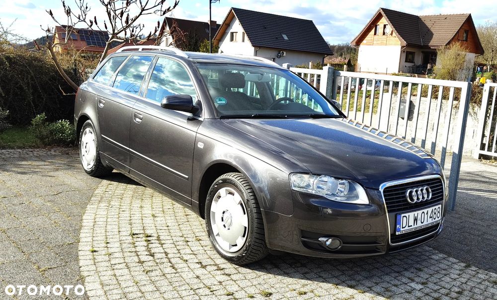 Audi A4 Avant 2.0 TDI DPF - 1