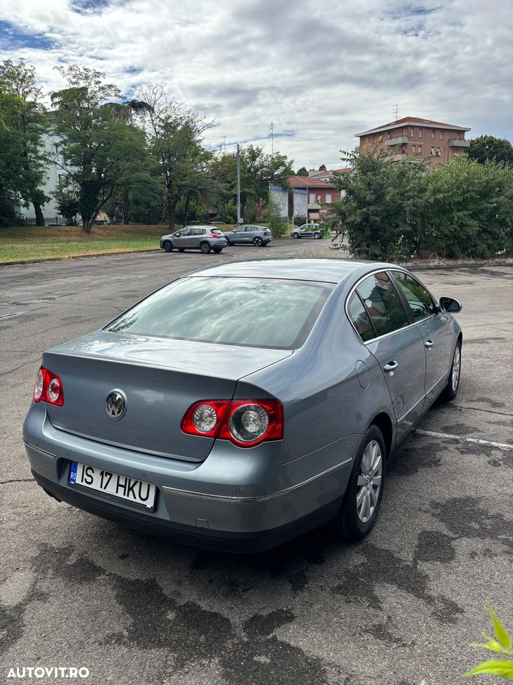 Volkswagen Passat - 4