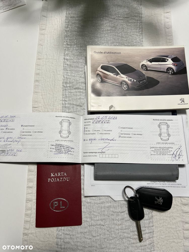 Peugeot 208 1.6 e-HDi Active STT - 17