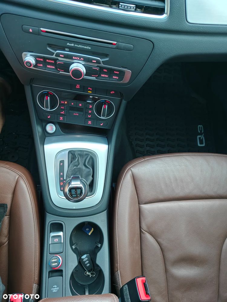 Audi Q3 - 18