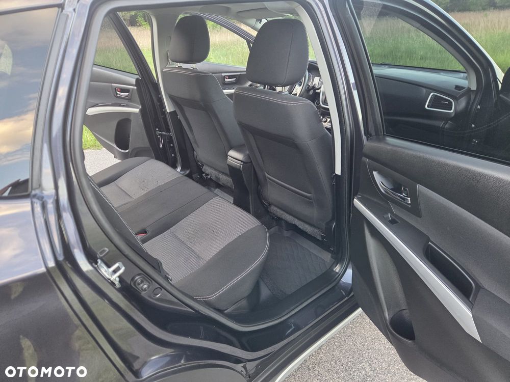 Suzuki SX4 Classic 1.6 VVT 4x4 Comfort - 17