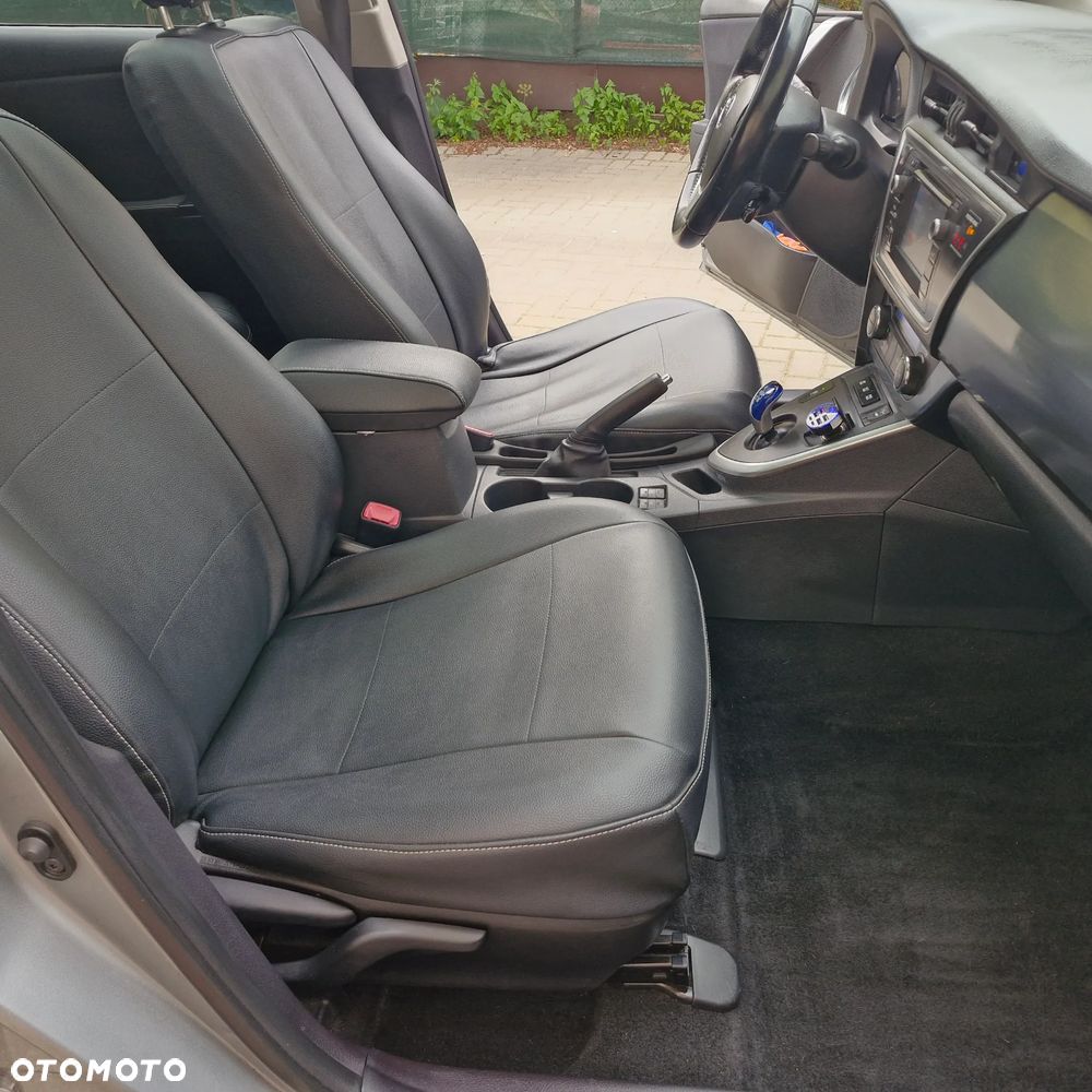 Toyota Auris - 10
