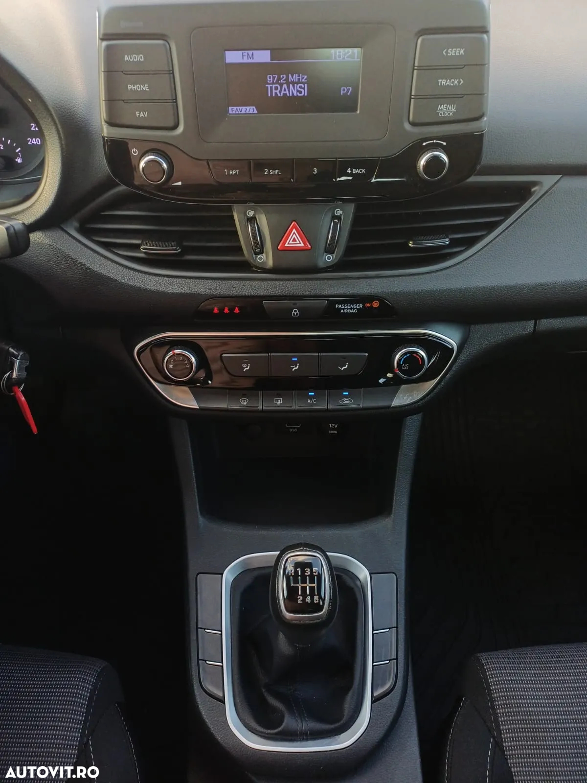 Hyundai i30 1.5 110CP 5DR M/T Comfort - 17
