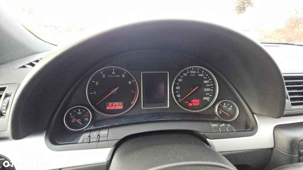 Audi A4 Avant 2.4 - 12