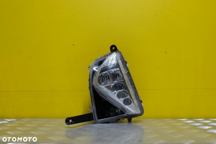 TOYOTA PRIUS 2016-2018 LAMPA HALOGEN DRL LED L USA - 1