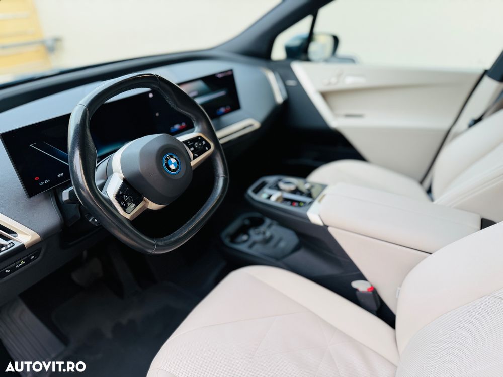 BMW iX 2022 — imagine 2