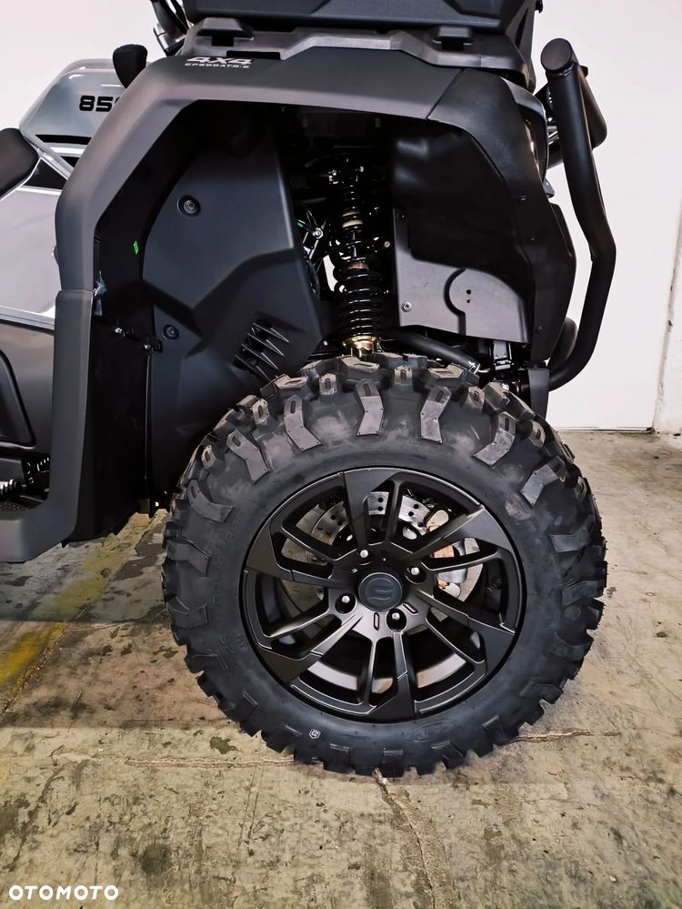 CFMoto CForce - 8