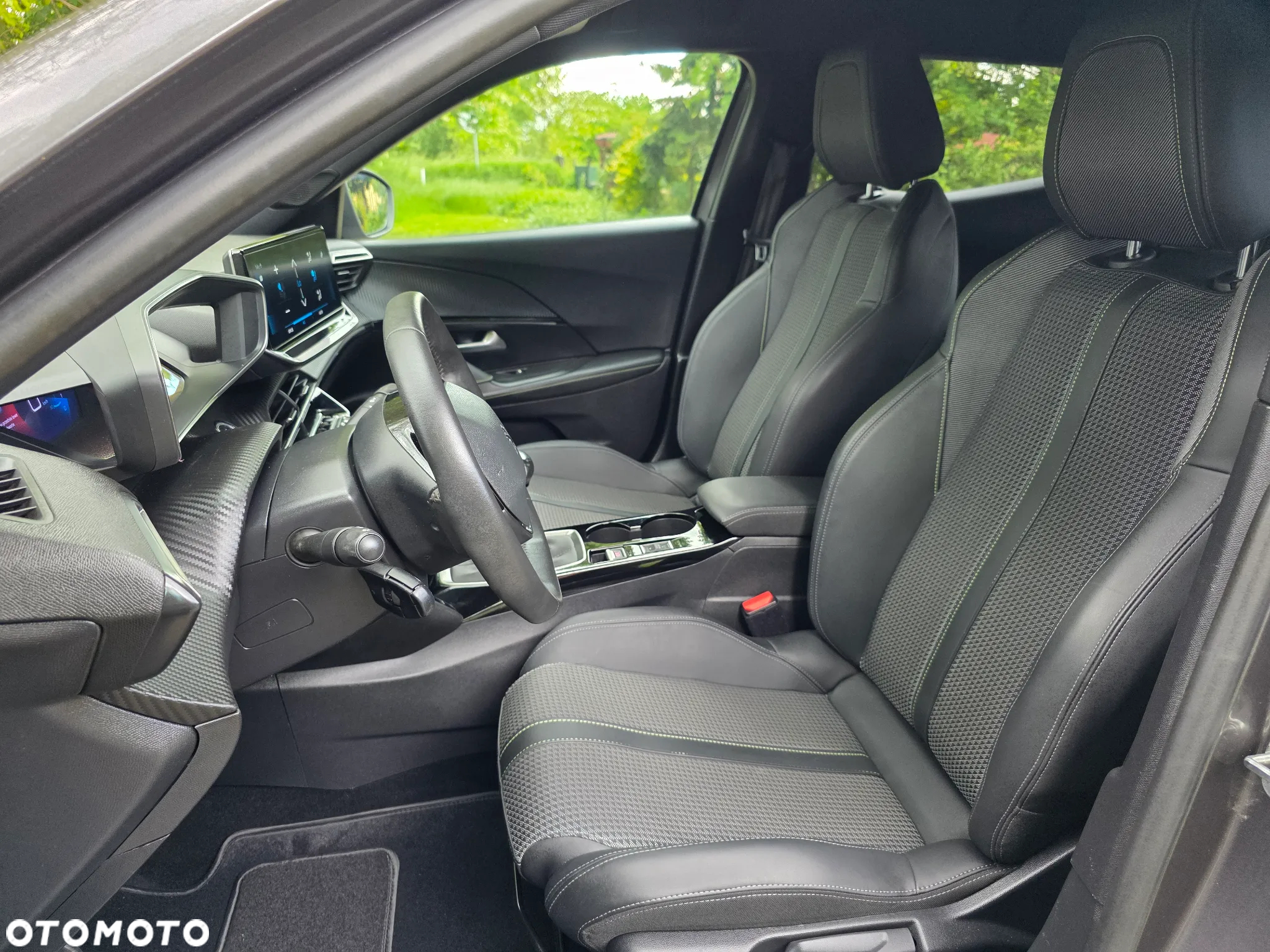 Peugeot 2008 1.5 BlueHDi Allure Pack S&S - 12