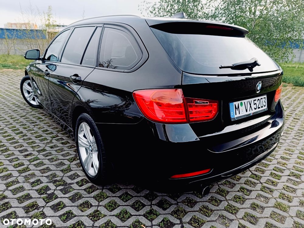BMW Seria 3 320i xDrive Sport Line - 7
