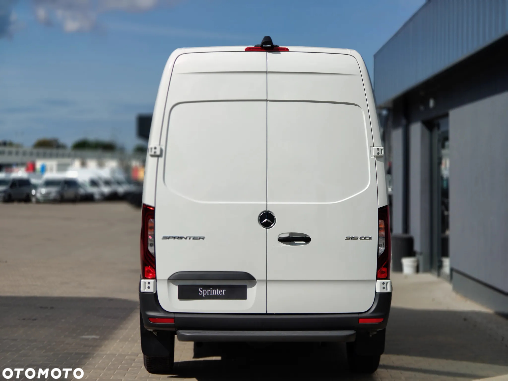 Mercedes-Benz Sprinter - 7