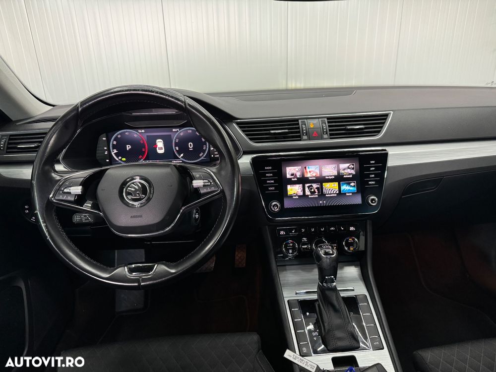 Skoda Superb 2.0 TDI DSG Ambition - 14