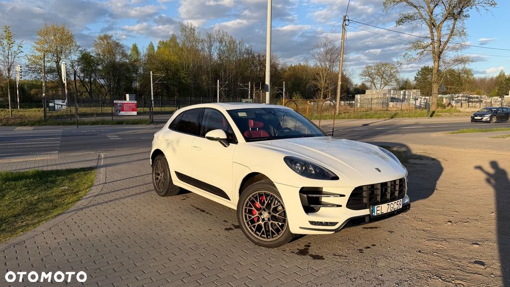Porsche Macan Turbo Performance - 28