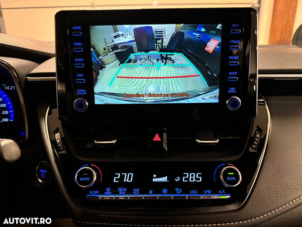 Toyota Corolla 1.8 Hybrid Team Deutschland - 31