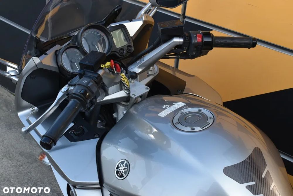 Yamaha FJR - 12
