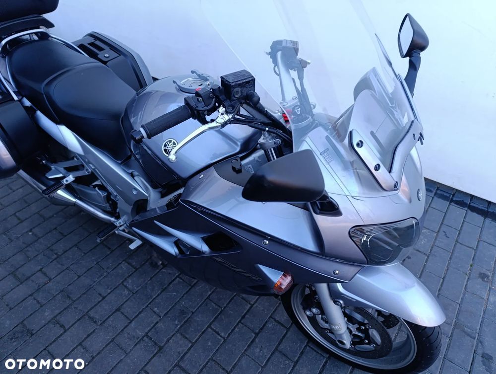 Yamaha FJR - 25
