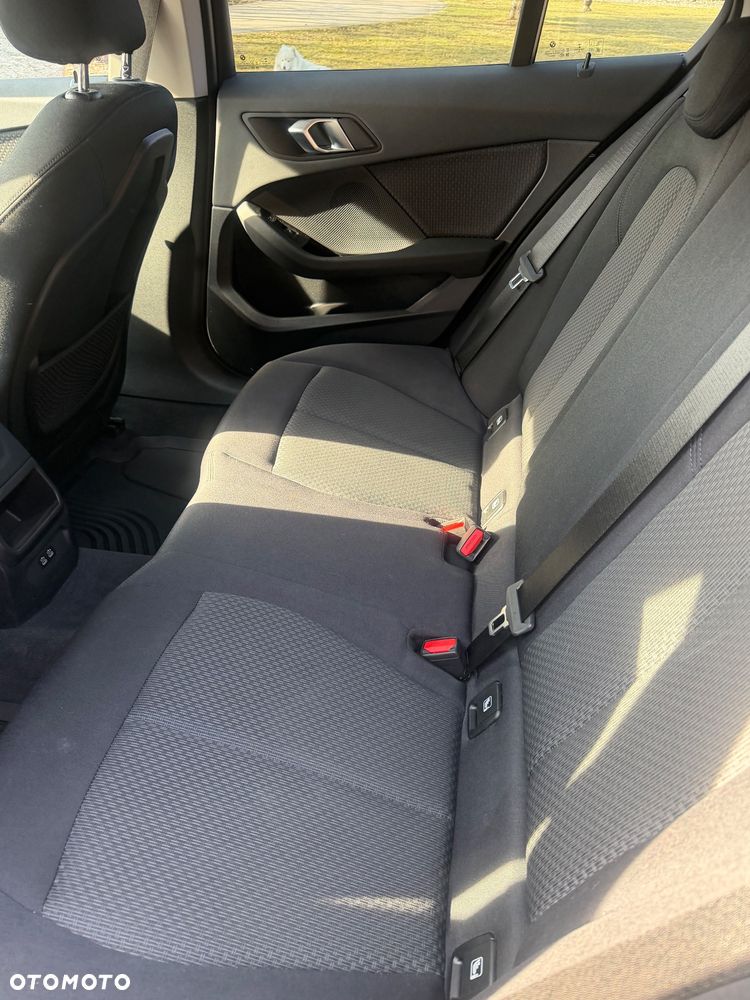 BMW Seria 1 118d - 11
