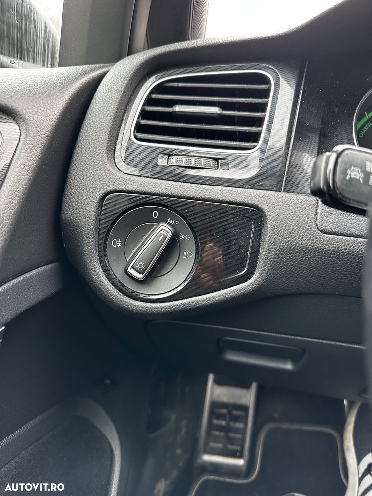 Volkswagen Golf - 14