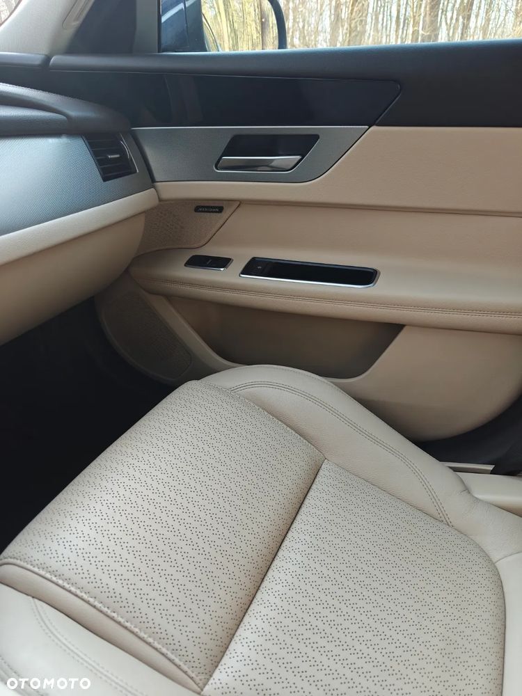 Jaguar XF 25t AWD Prestige - 15