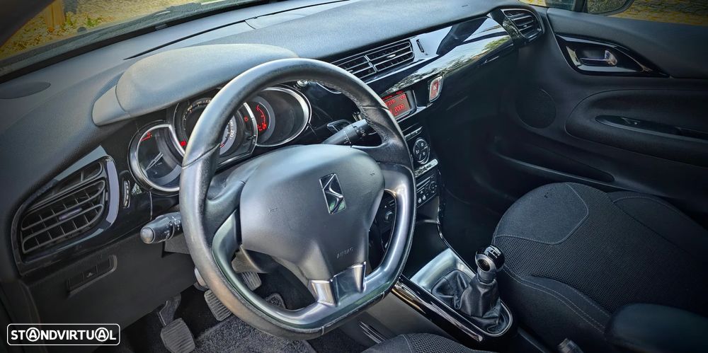 Citroën DS3 1.6 HDi Airdream Sport Chic - 21