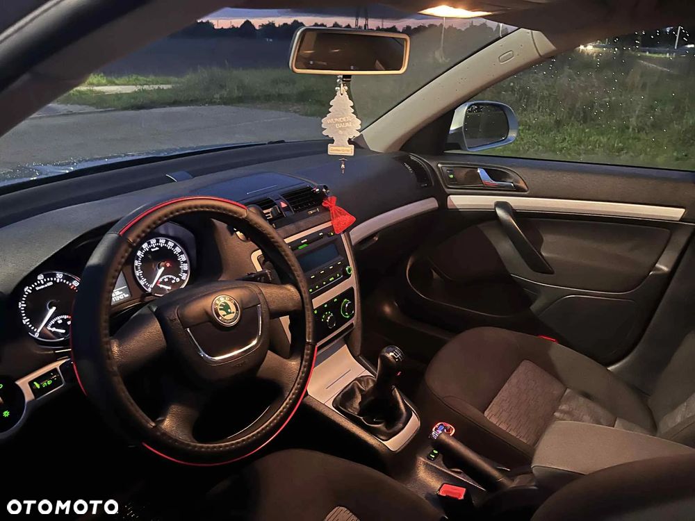 Skoda Octavia 1.6 Classic - 7