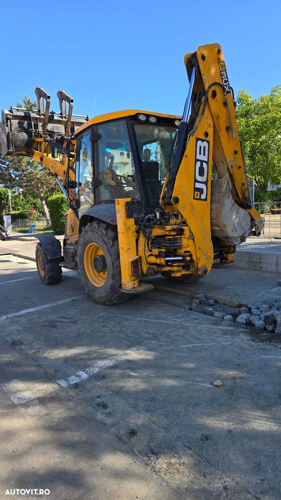 JCB 3cx - 11
