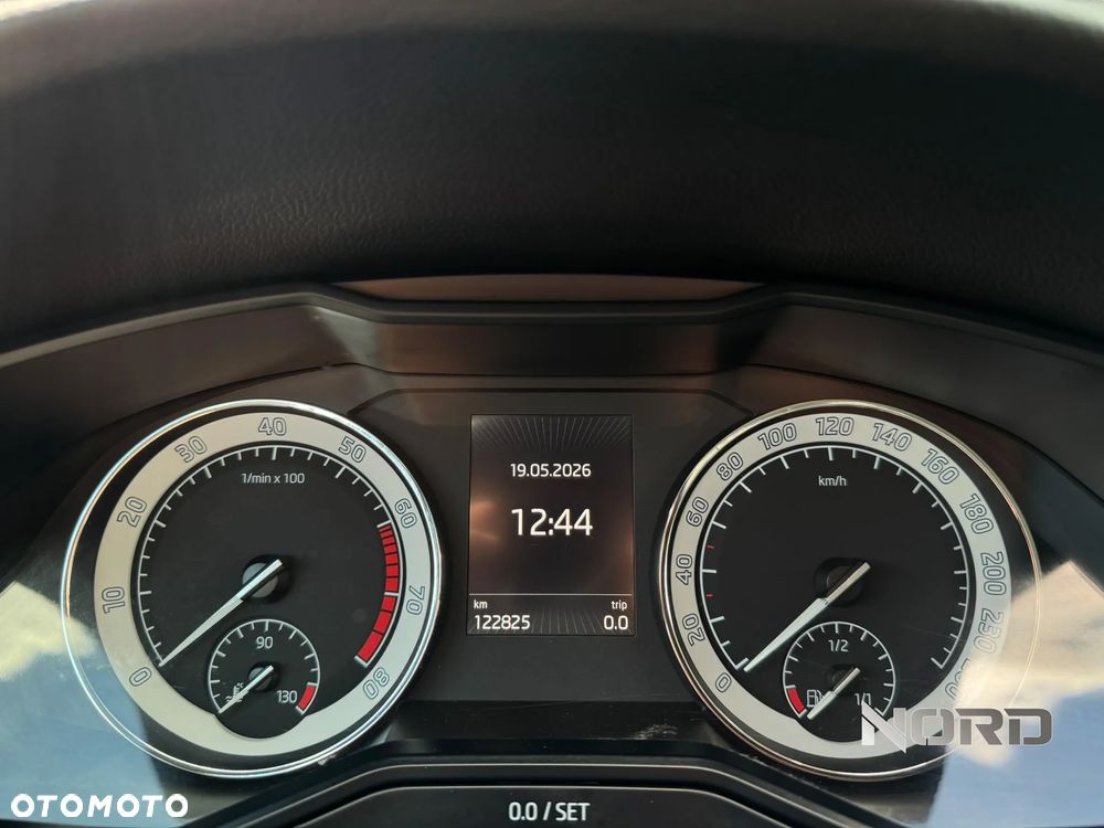 Skoda Superb 1.8 TSI DSG L&K - 30
