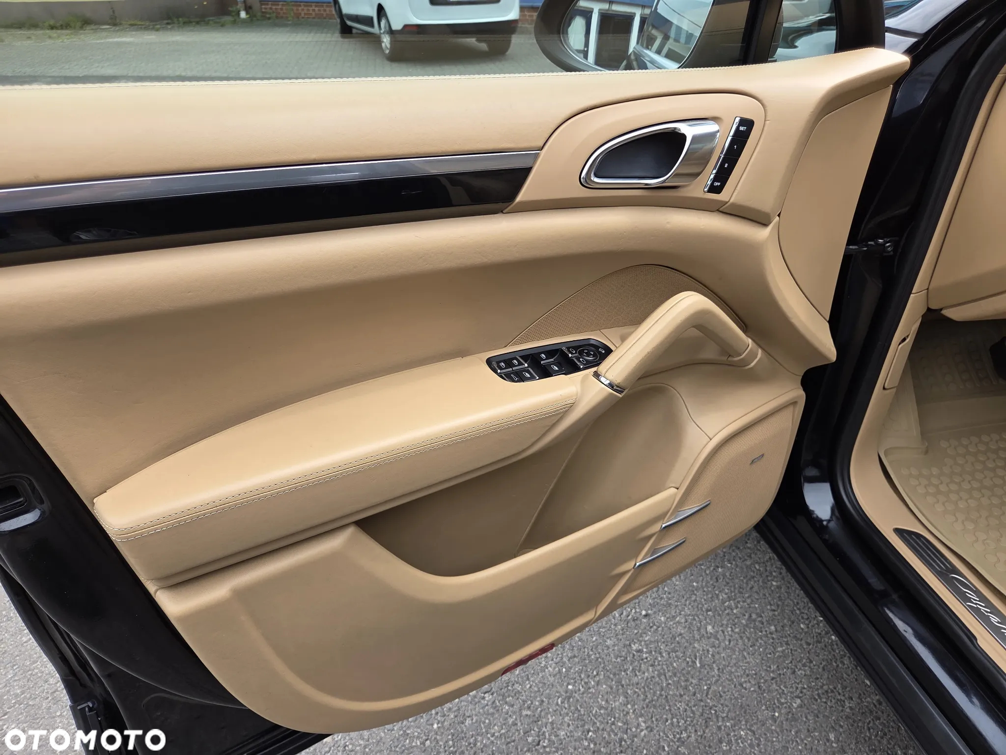 Porsche Cayenne S - 35