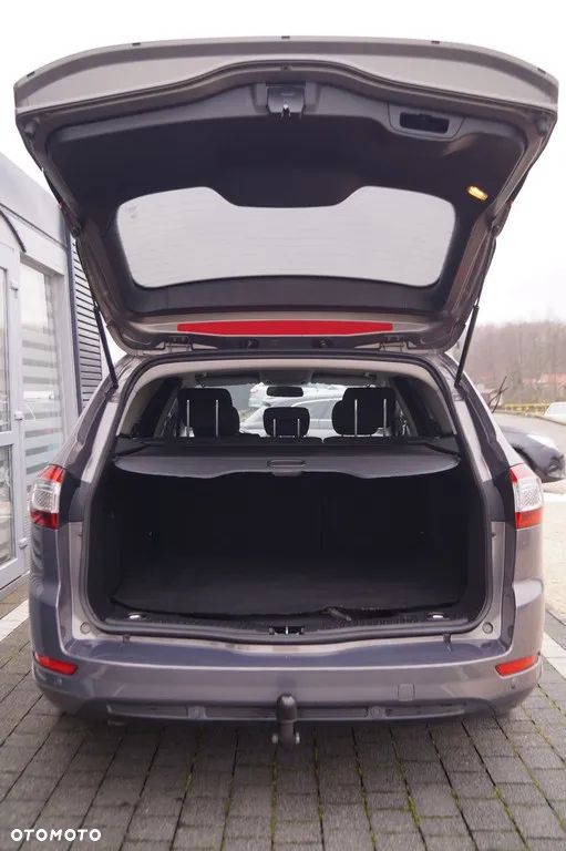 Ford Mondeo 1.6 TDCi Ambiente - 33