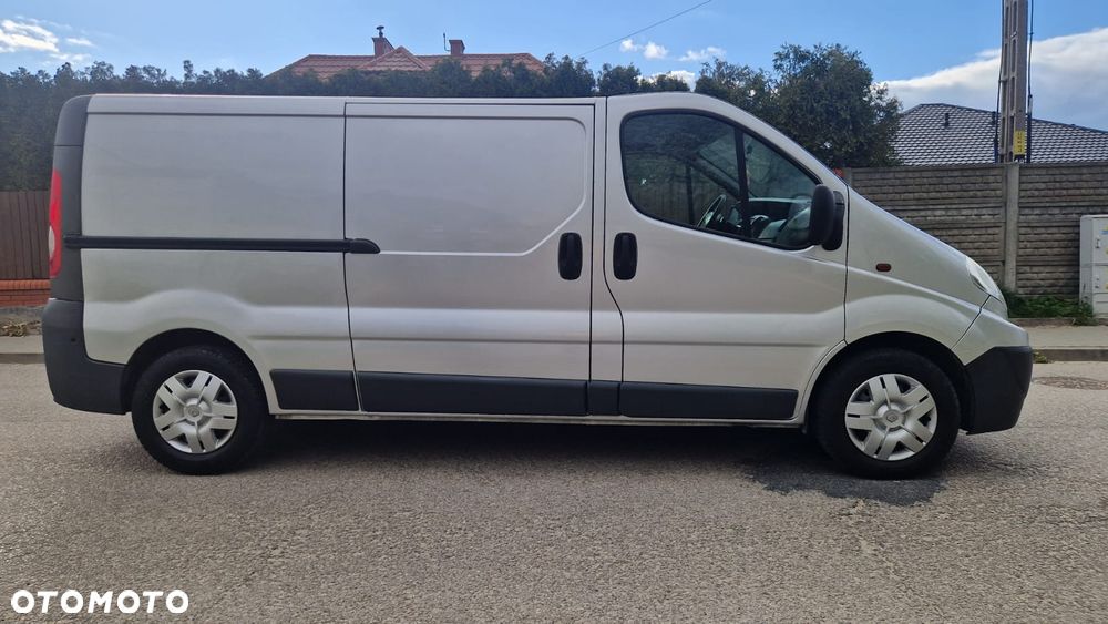 Renault Trafic - 16