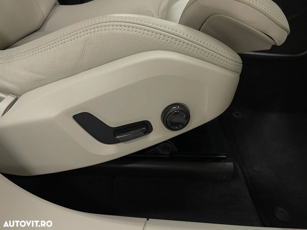 Volvo XC 60 Recharge T8 Twin Engine eAWD Inscription - 24