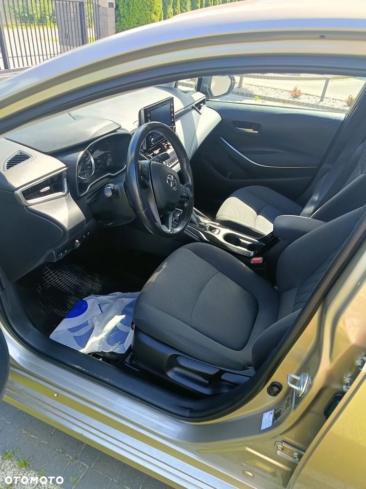 Toyota Corolla - 10