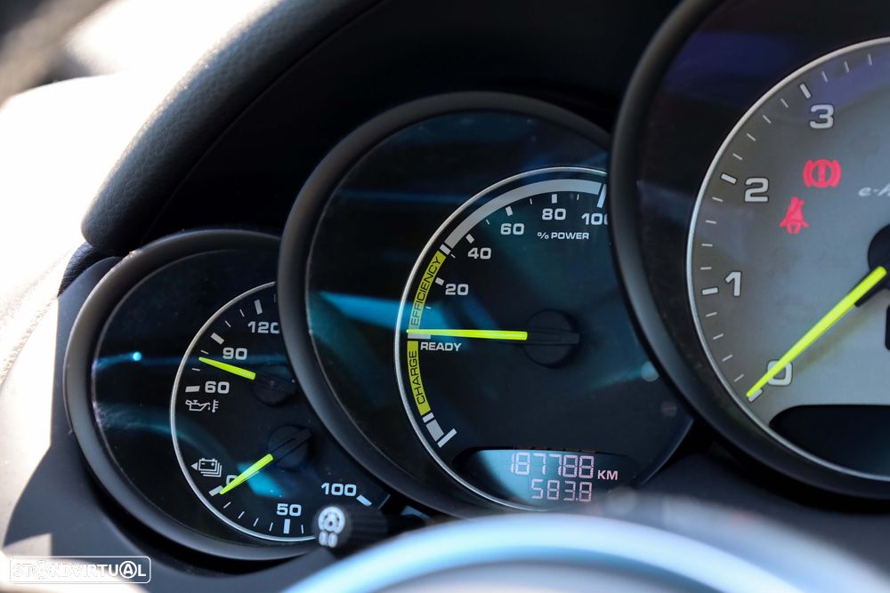 Porsche Cayenne S E-Hybrid - 24