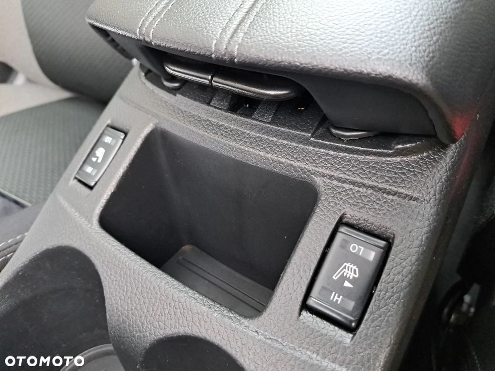 Nissan Qashqai 1.3 DIG-T DCT N-CONNECTA - 29