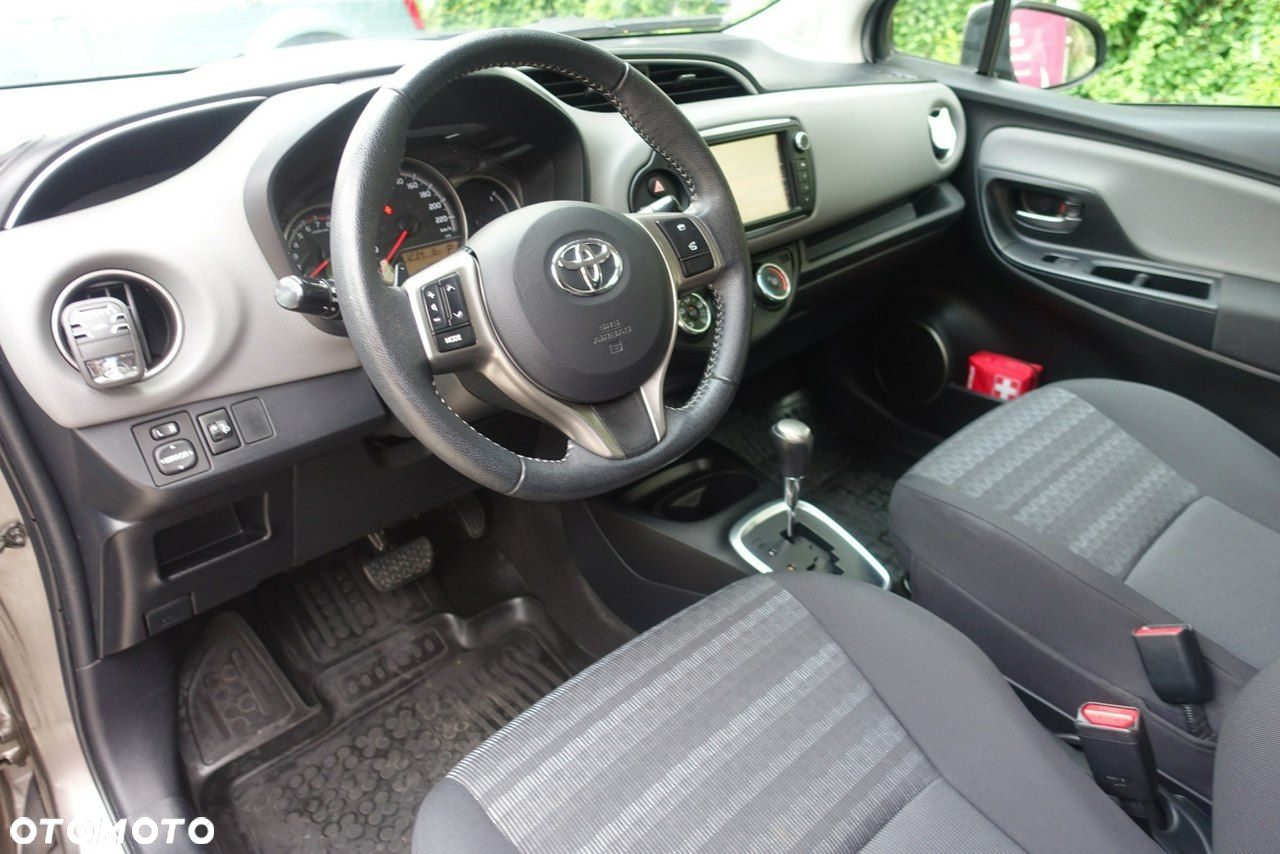 Toyota Yaris - 8