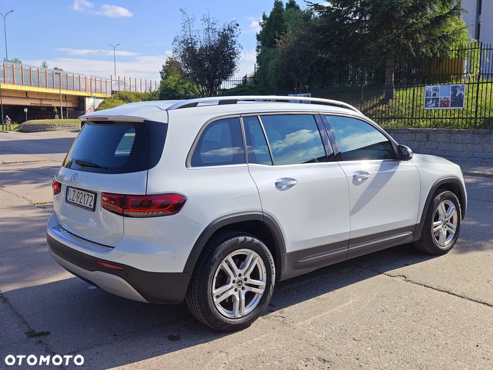 Mercedes-Benz GLB 200 7G-DCT - 3