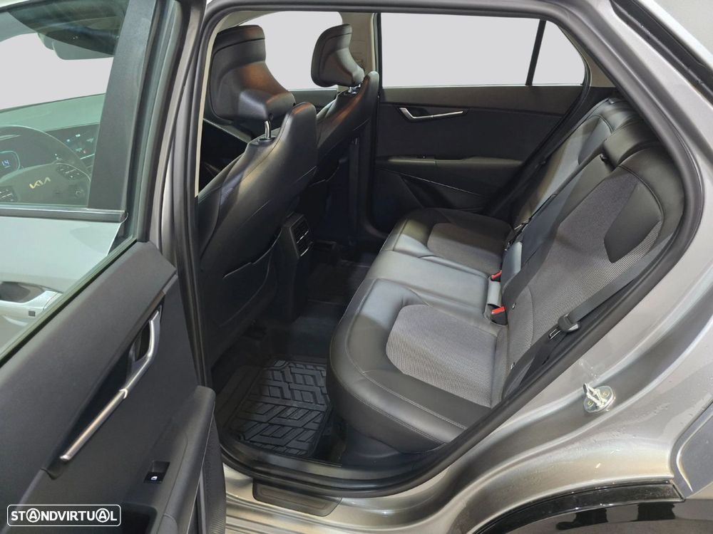 Kia Niro - 11