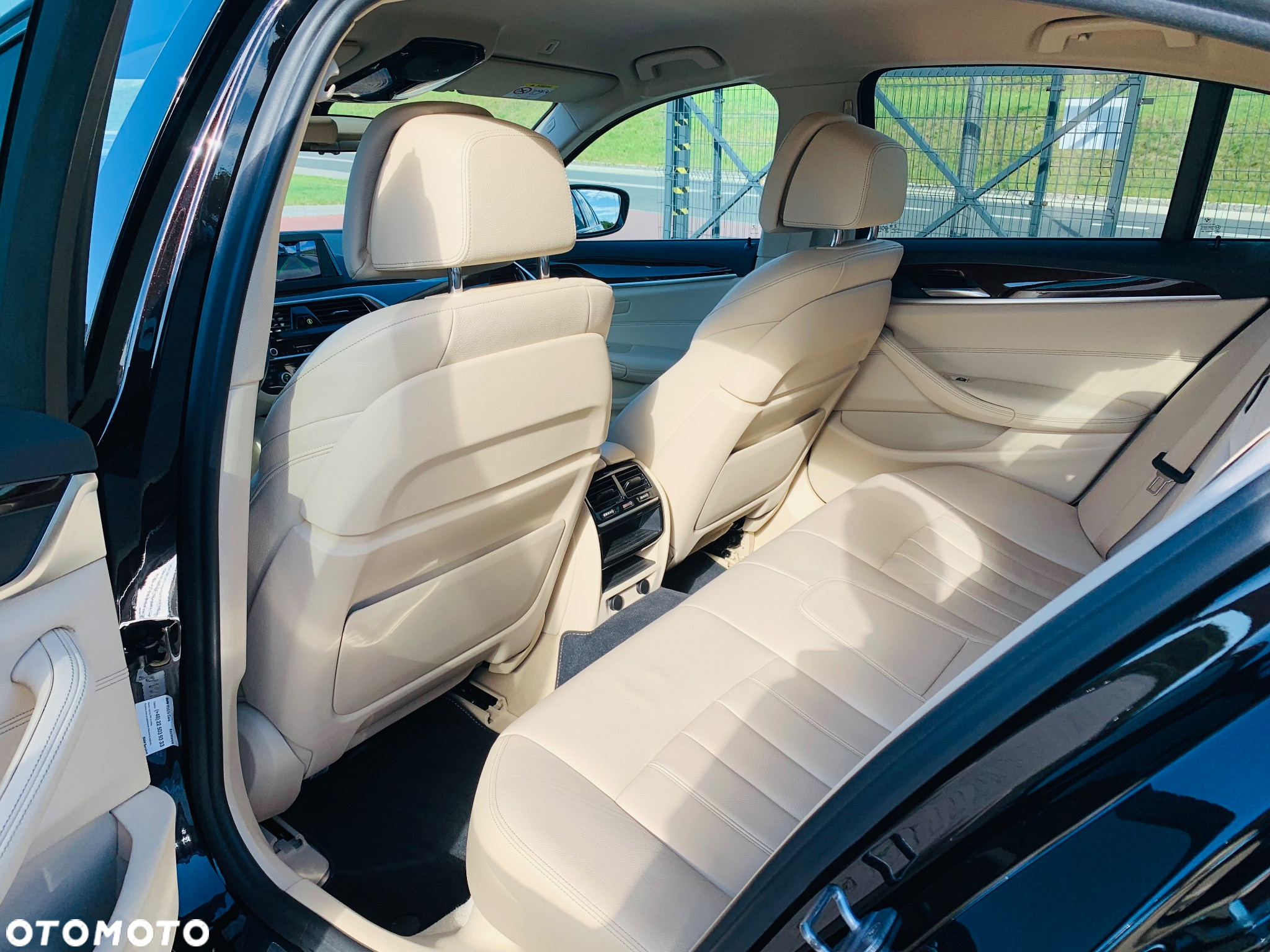 BMW Seria 5 530i GPF xDrive Luxury Line - 26