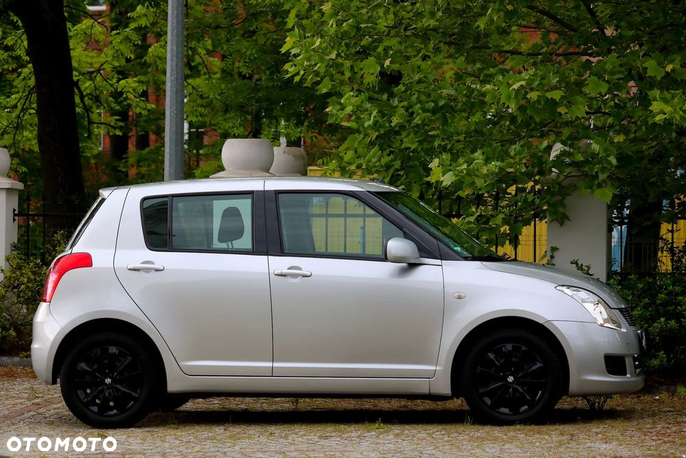 Suzuki Swift 1.3 Sunlight Edition - 4