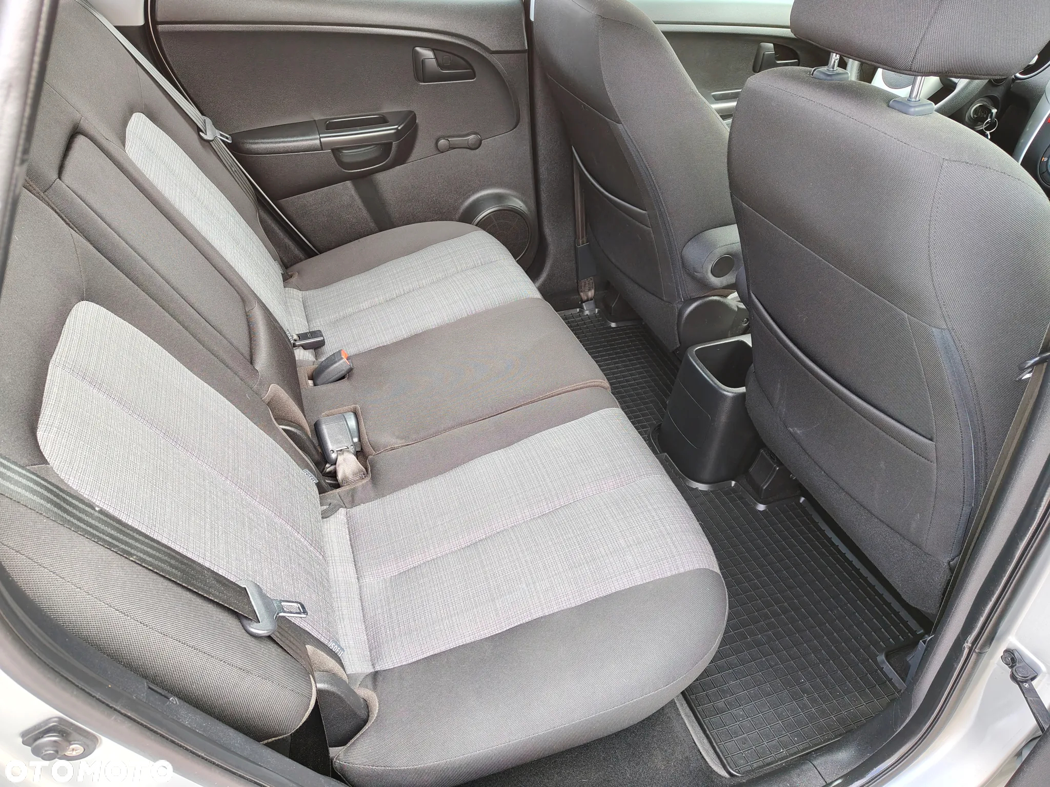 Kia Venga 1.4 L - 35