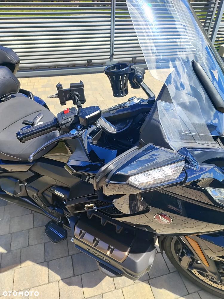 Honda GL - 24