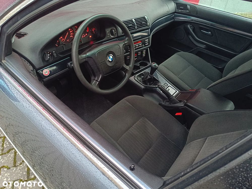 BMW Seria 5 523i - 31