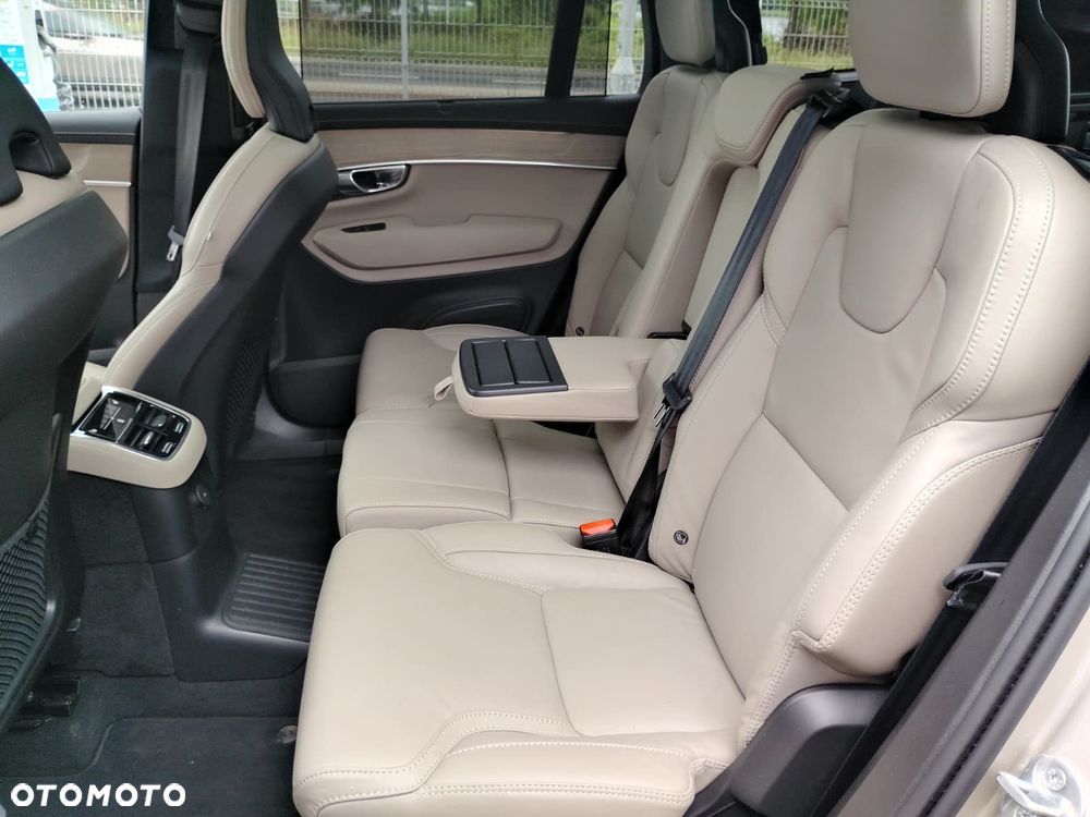 Volvo XC 90 - 16