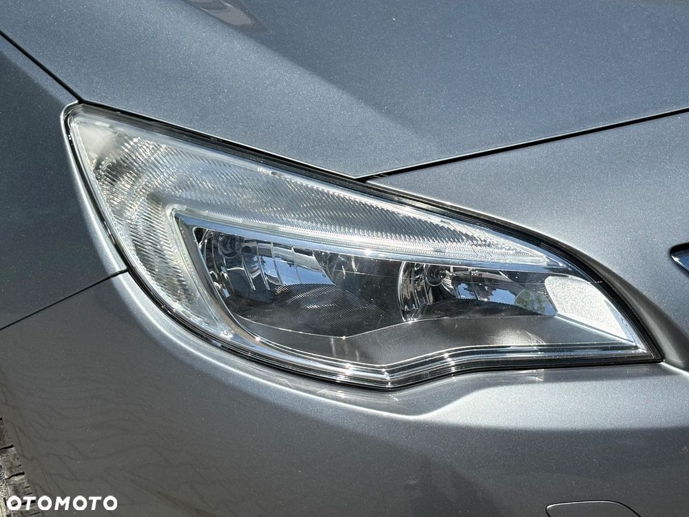 Opel Astra 1.4 Turbo Color Edition - 4