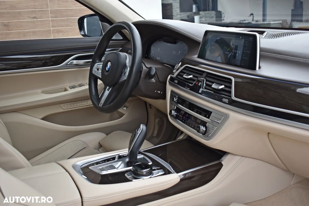 BMW Seria 7 745e - 16